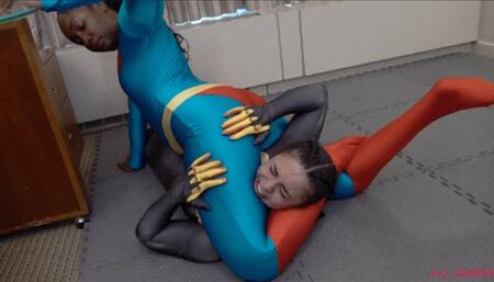 Super Squabble: Super Woman vs Batgirl