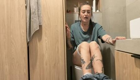 I clogged my friend's toilet, strong grunting wmv