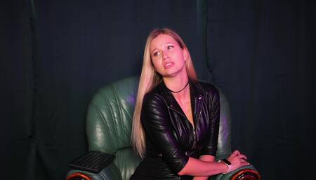 Cute girl from the bar turned out to be a webcam model