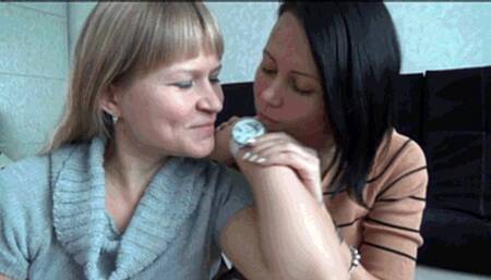 Two sexy ladies masturbate with wristwatch 3Aaa