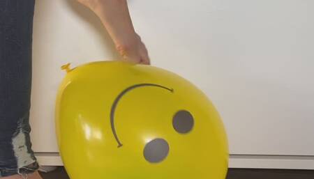 High heels & barefoot balloon popping