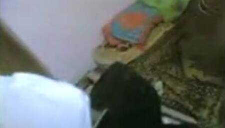 Big-Busted Indian Couple Amateur Sex Tape