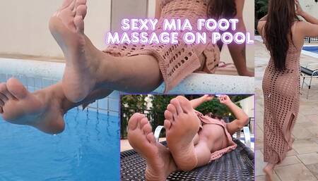 Sexy Mia Luxx Sweaty feet and Soft soles Receives foot massage on her Pool Break - FOOT FETISH - FOOT MASSAGE - FOOT DOMINATION - FOOT SLAVE - SOLES - FLIP FLOPS - - SMELLY - STINKY - SWEATY FEET - FOOT SMELLING - FRIENDZONE - 720P