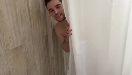 Golden Shower Blowjob Ends with a Messy Facial 4k