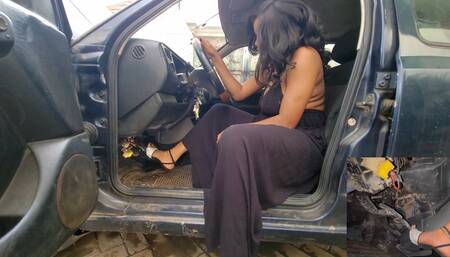 Sultry Ebony Queen HARD Revving The Golf Before The Outting!