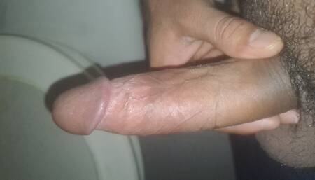 DESI INDIAN BOY MASTRUBATING HUGE DICK