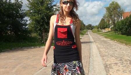 Smoking-Dancing-Catwalk HD-480