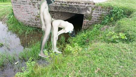 New Indian Muslim school girl and desi boyfriend girlfriend sex video and desi fucked girlfriend outdoor sex video Xvideo XXX