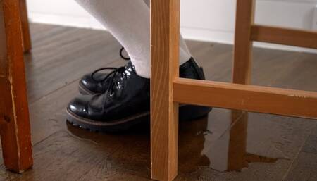 Detention for a naughty girl - WMV