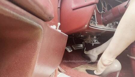 My Tbird caught fire! REVVING!