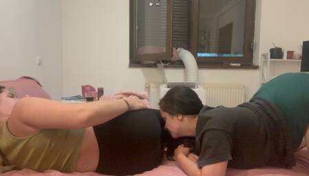 She took my farts right in her nosee