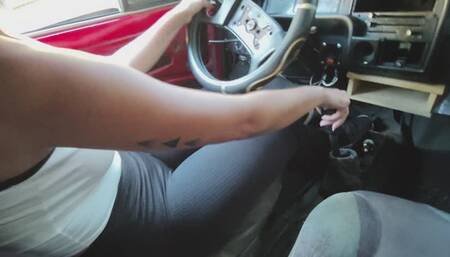 Latinas Pumping Pedals