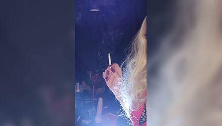 Smoky Seduction: Misty120s Kisses