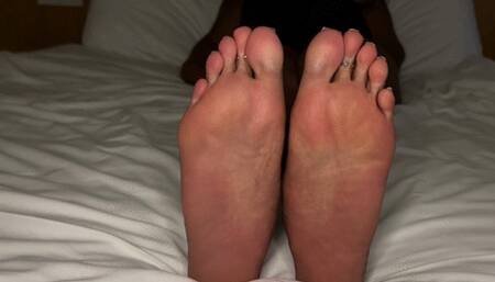 My first footjob from @Tastytoess_