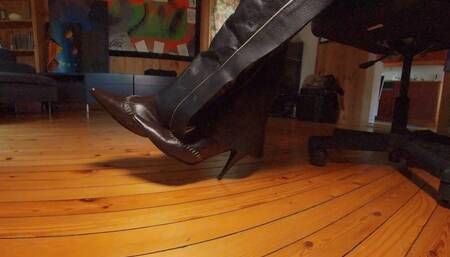 Leather chaps and pointy boots