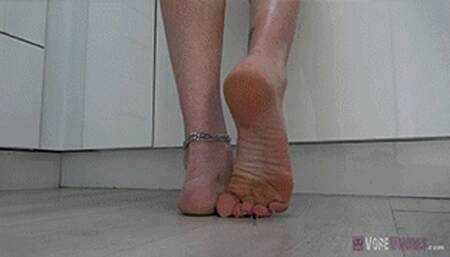 Scarlett's Tiny Pervy Roommate Eviction SFX 1080 HD Giantess Vore