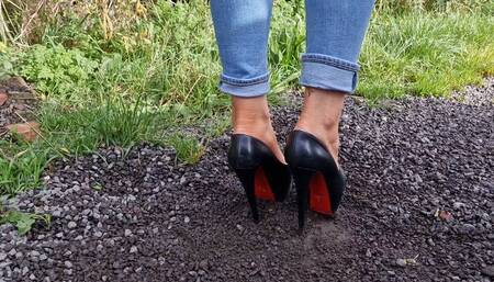 Grinding Platforms into the Gravel