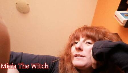 Schiacciato dal piede velato -  Under the veiled foot