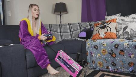 Playing video games while getting fucked by a machine