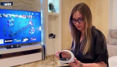 Tricky Stepson Fucks His Naive Stepmom while She is in Virtual Reality