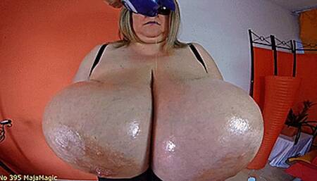 Maja oils her big Tits - with GoPro (Clip No 395 - wmv version)