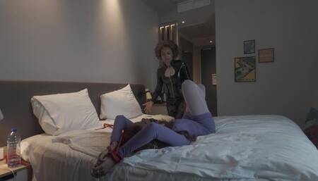 Vampire captures Daphne but gets tied up herself!