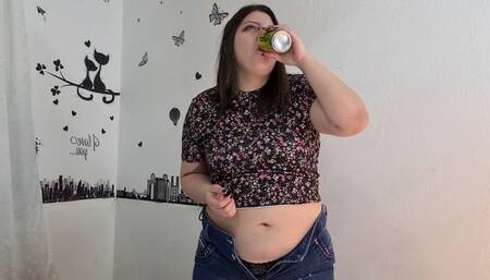 Burping a lot and loudly - Girl burp fetish