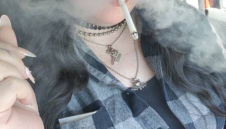 Marlboro Gold hotbox in my car