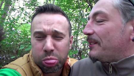 Threesome anal fuck in double penetration pound