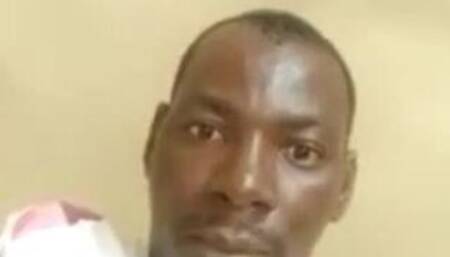 MAGNAN DIARRA +223 93   73 en pleine masturbation