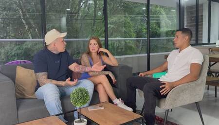 Hago cornudo a mi novio en plena sesión de terapia con el sexólogo