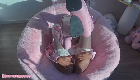 Lesbian Roommate Fantasy