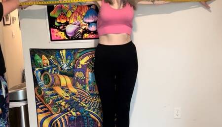 Full Body Measurements of a 6’7 Goddess