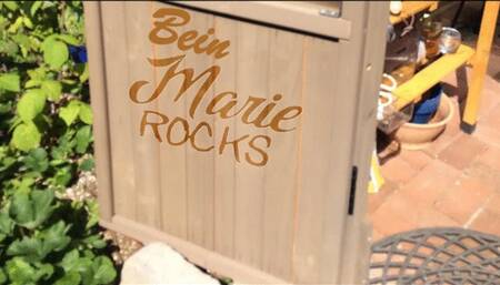 Being MarieRocks makes me Vibe and Squirt