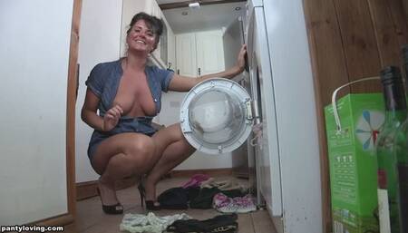 Raven: Upskirt And Downblouse (720 Version)