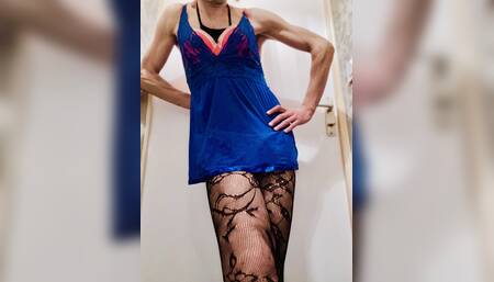 Transvestite anal . Dildo 30 cm