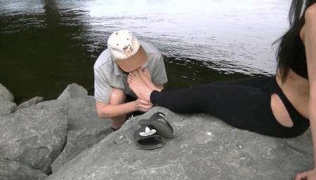 Under the Bridge (mp4)