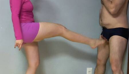 630 Barefoot and beautifully painted toenails, Sylvanas delivers devastating kicks with her delicate little feet.