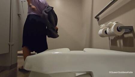 Labor day treat toilet time with QueenGoddessKatie