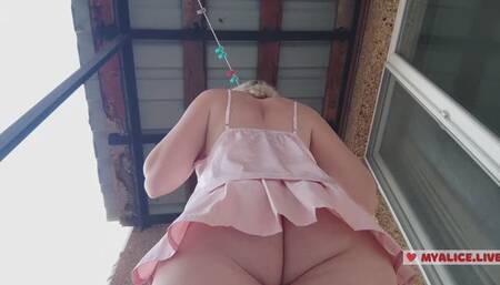 Bare Pussy Under My Mini Skirt – No Panties Public Flashing