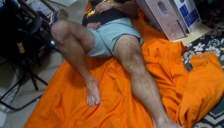 Malefootflava Hector goes wild with his feet and big penis with Randy