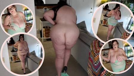 Curvy Big Tit BBW Milf Catwalk and Strip