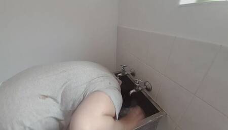 Invisble Enitity Controls Head Dunking