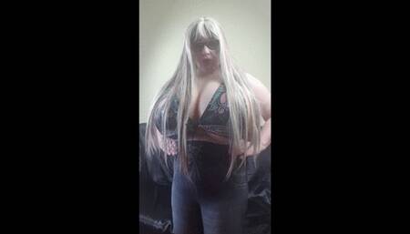 74 CupKCindy yes come on baby I want to tease you in my tight bikini top in my t tight jeans do you like it are you getting horny? tease glasses tit worship 1920mp4