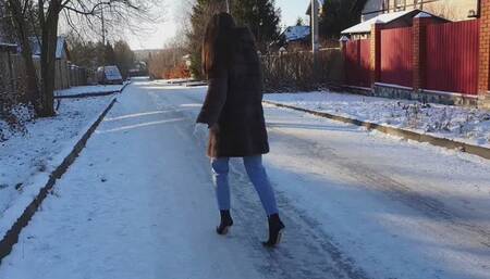 High heels boots on slippery ice, slippery high heels boots walking, high heels boots on ice