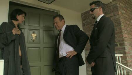 Roxanne gets fucked by Arnold