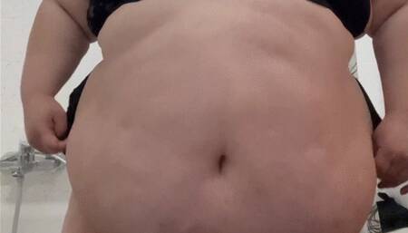 Ssbbw Shaking her big belly