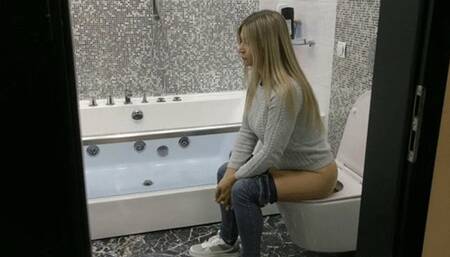 My ass releases heavy loads, heavy splashes are heard MP4 FULL HD 1080p