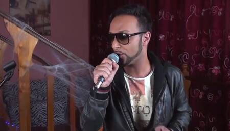 The singer's girlfriend find a huge cock