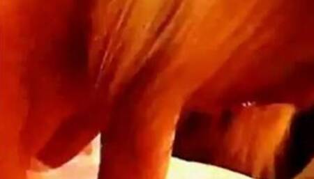 Svensk amatör Saras stora titblåsning och ansiktsbehandling